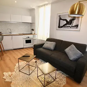  Appartement Lovely Heart Of Golden Square Fiber Wifi